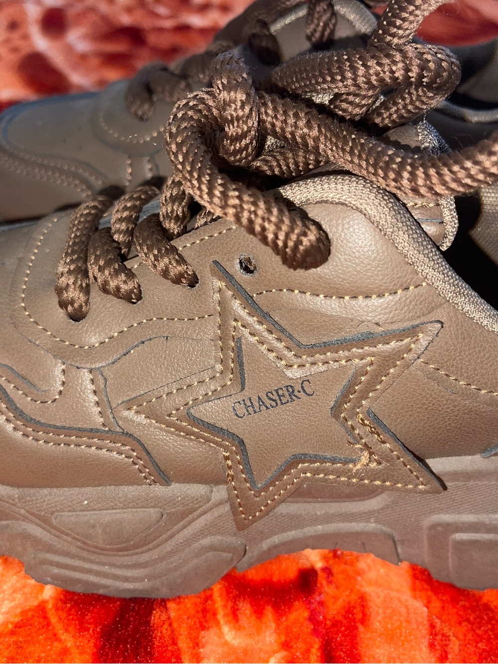 Chaser Kids Tan Star Sneakers